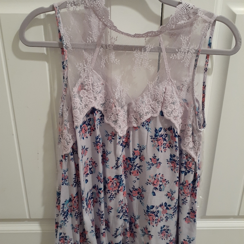 CUTE BLOUSE - Picture 2 of 3